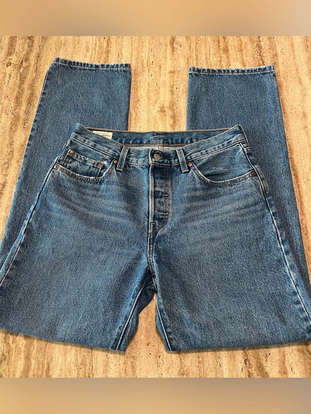 Levi's Men's Medium Blue Straight Jeans